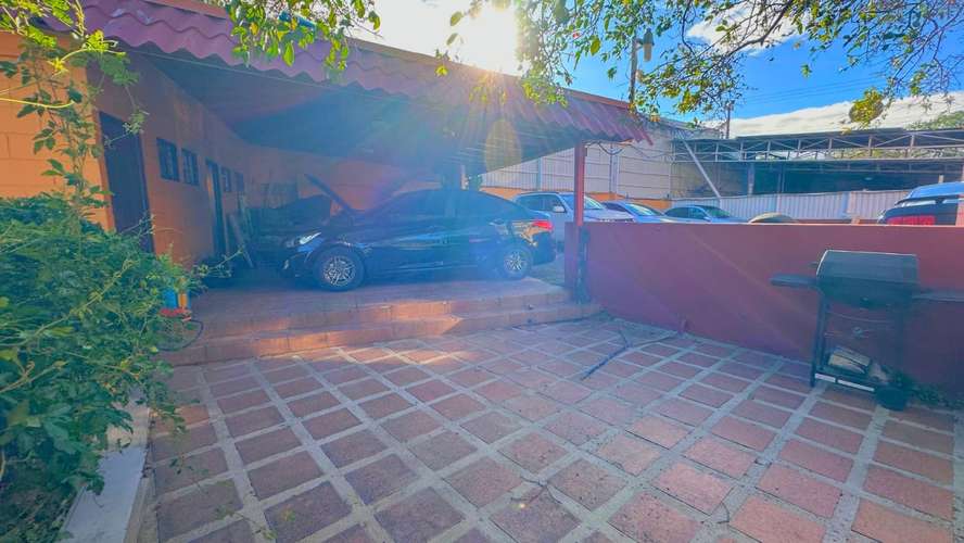 Venta de Instalaciones Residencial/Comercial en Ojo de Agua.