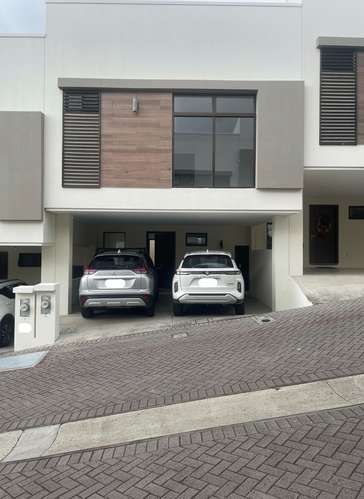 Moravia Condominio con amenidades
