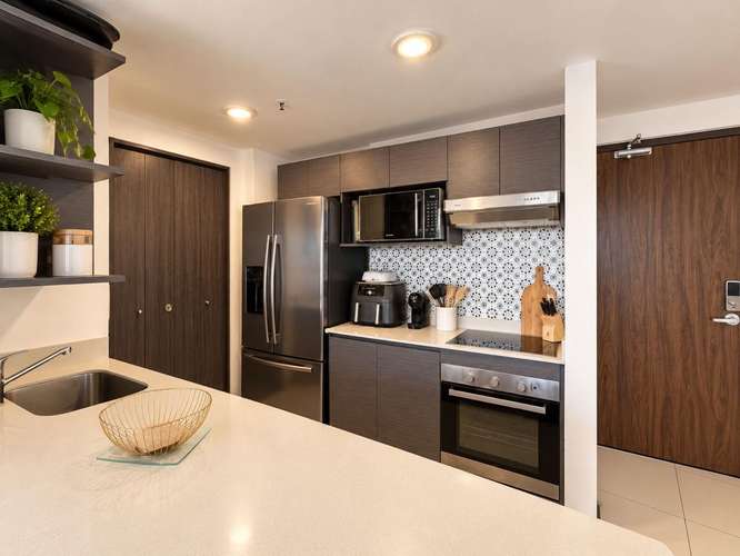 Apartamento de 2 Habitaciones en Torre Ü Nunciatura, Rohrmoser