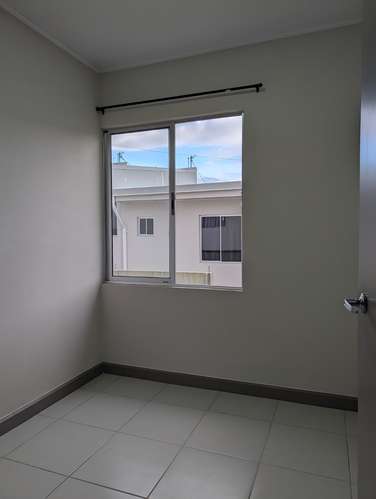 Alquiler de Casa en Condominio Nova, San Miguel de Desamparados | 2 Hab + Patio