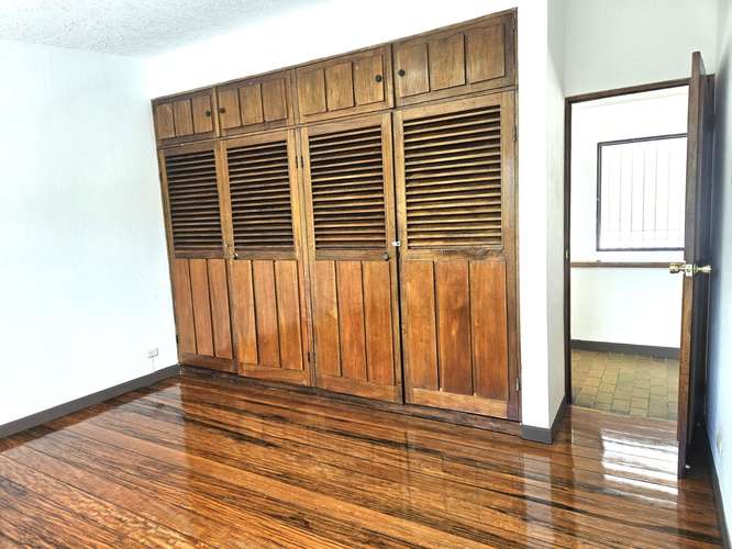 CASA COMERCIAL | 340 m² | USO DE SUELO COMERCIAL | 5 PARQUEOS