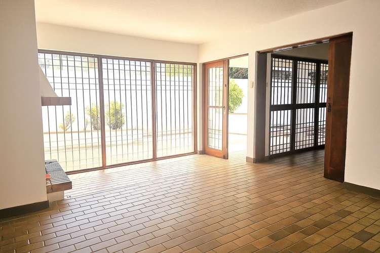 CASA COMERCIAL | 340 m² | USO DE SUELO COMERCIAL | 5 PARQUEOS