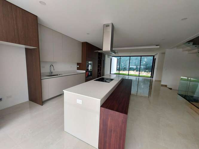 Santa Ana - Electrodomésticos - Vista - 3 habitaciones cada una con su baño - Imagen 6