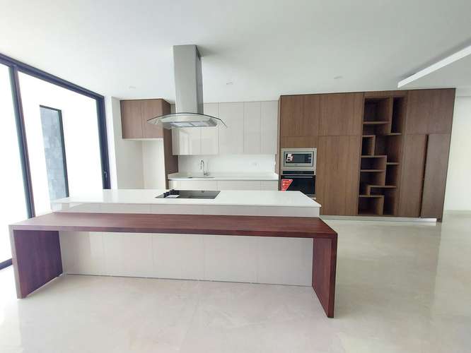 Santa Ana - Electrodomésticos - Vista - 3 habitaciones cada una con su baño - Imagen 2