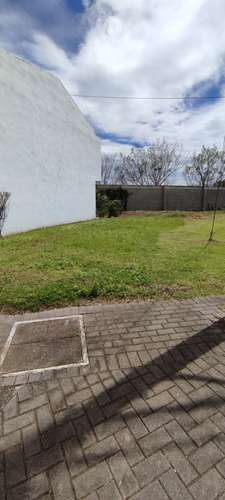 Venta de oportunidad cómodo lote listo con planos de construcción Condominio Paraisoción 