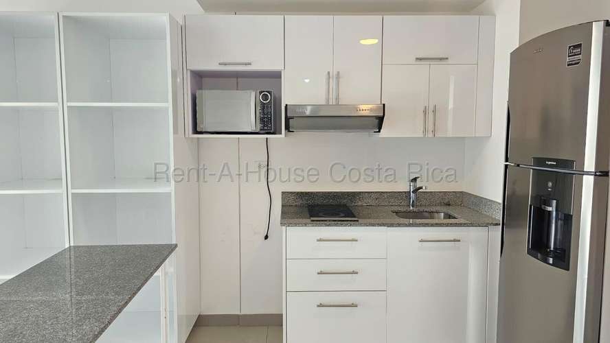 Apartamento moderno en Torre Ifreses, Curridabat: ideal para inversión con amenidades de lujo - Imagen 5