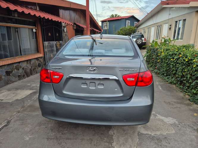Hyundai elantra  - Imagen 8