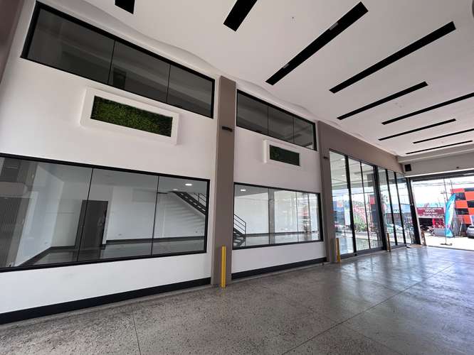 Local comercial en Plaza en Cartago  - Imagen 5