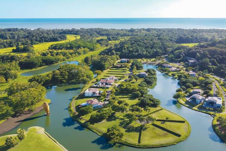 Venta lote en condominio Playa Hermosa Costa Rica Jacó - Imagen 1