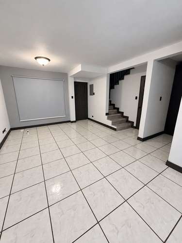 ALQUILER DE HERMOSA CASA POR REAL SANTAMARIA , ULLOA , HEREDIA , 3 HABITACIONES