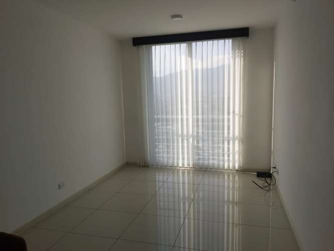 Apartamento con línea blanca para alquiler en Lagunilla de Heredia. - Imagen 10