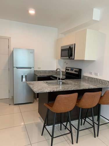Apartamento con línea blanca para alquiler en Lagunilla de Heredia. - Imagen 4