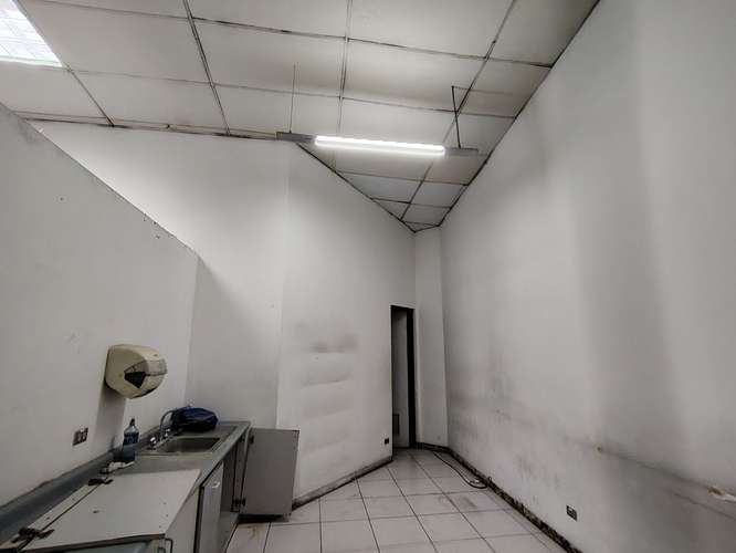 Local Comercial San Rafael Escazu 200m- parqueo 