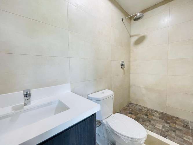 Apartamento moderno de 2 dormitorios en alquiler en primer piso en Escazú San José 