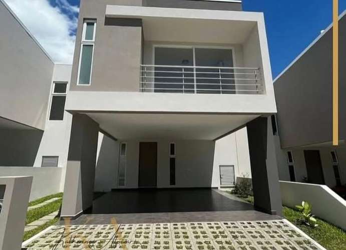 Hermosa casa en Rio Oro, Santa Ana, Condominio Nasara