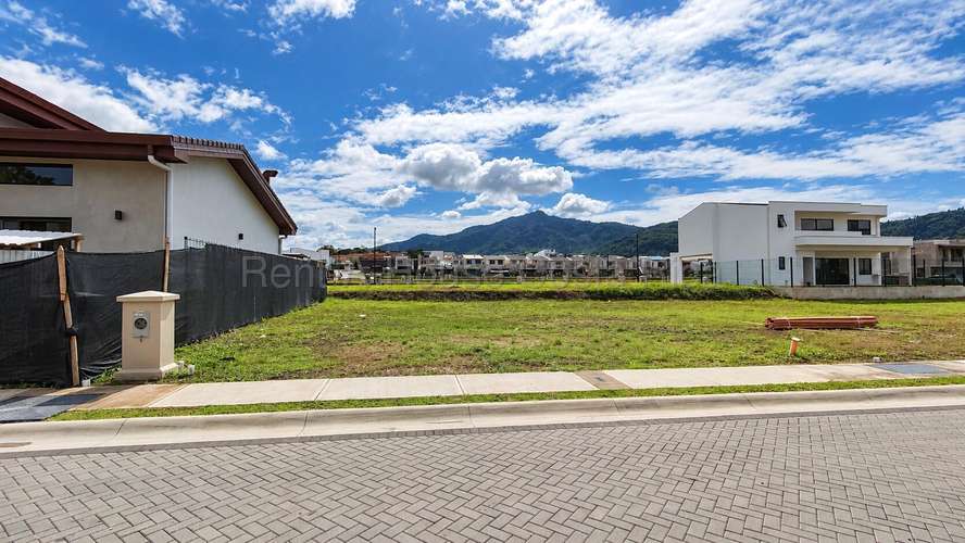 Venta de lote en condominio avenida del Este Curridabat - Imagen 4