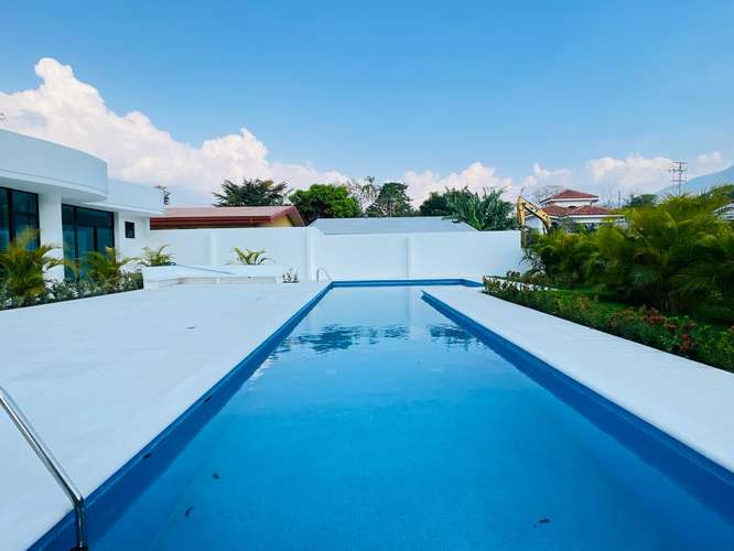 Apartamento moderno de 2 dormitorios con vistas panorámicas en San Rafael Escazú
