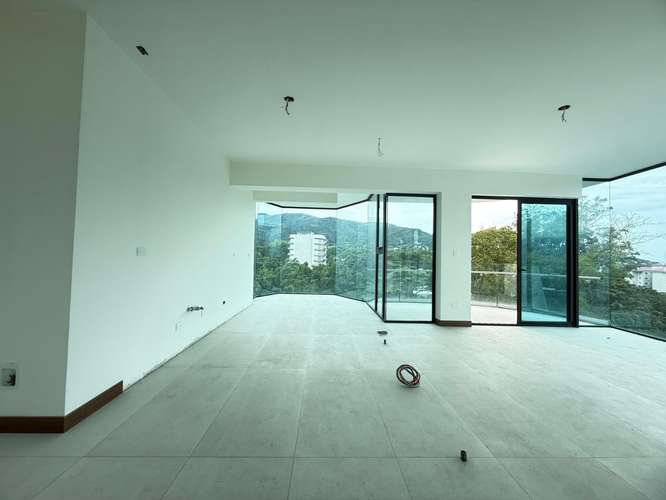 Apartamento moderno de 2 dormitorios con vistas panorámicas en San Rafael Escazú