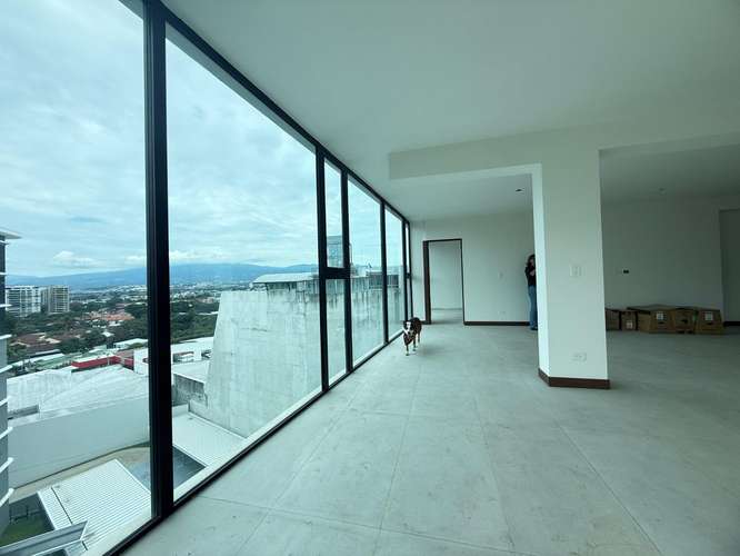 Apartamento moderno de 2 dormitorios con vistas panorámicas en San Rafael Escazú