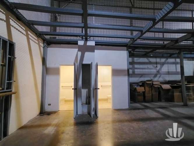 Local Comercial con Oficinas y Bodega en Venta | Junto a Porcelanosa - Imagen 8