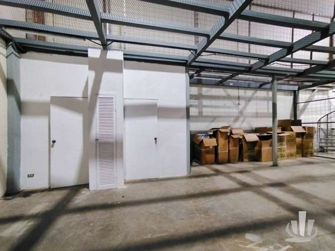 Local Comercial con Oficinas y Bodega en Venta | Junto a Porcelanosa - Imagen 9