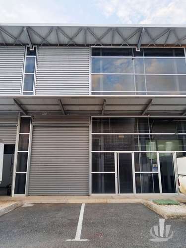 Local Comercial con Oficinas y Bodega en Venta | Junto a Porcelanosa - Imagen 3