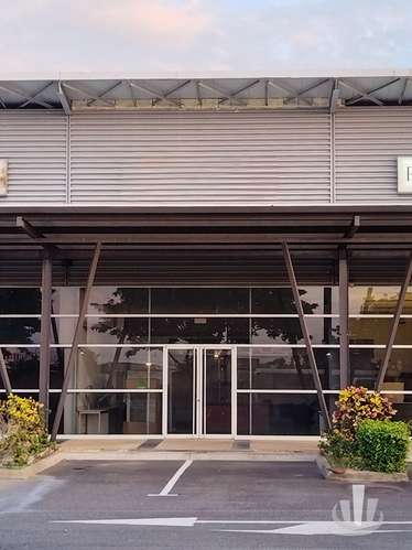 Local Comercial con Oficinas y Bodega en Venta | Junto a Porcelanosa - Imagen 2