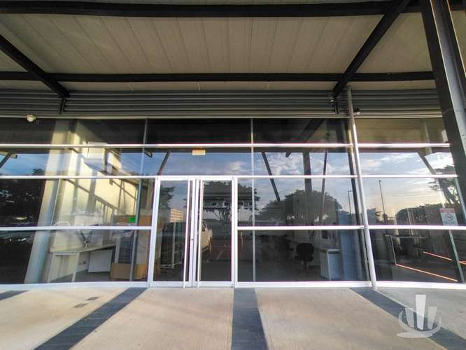 Local Comercial con Oficinas y Bodega en Venta | Junto a Porcelanosa - Imagen 7
