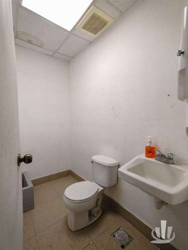Local Comercial con Oficinas y Bodega en Venta | Junto a Porcelanosa - Imagen 15