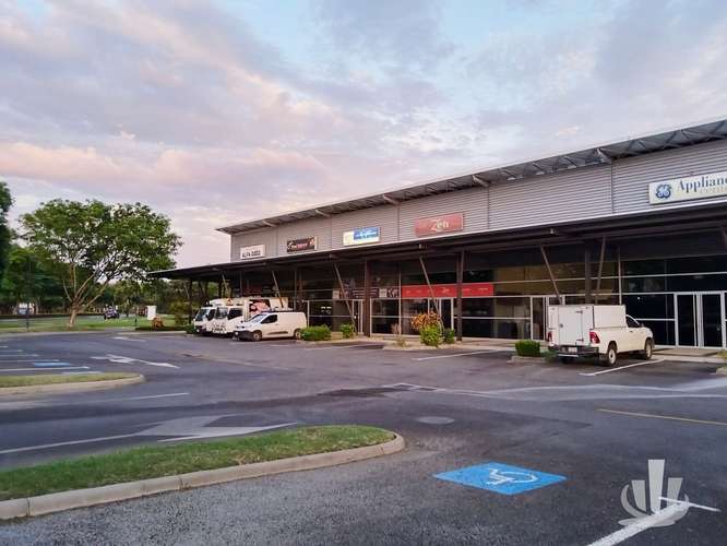 Local Comercial con Oficinas y Bodega en Venta | Junto a Porcelanosa
