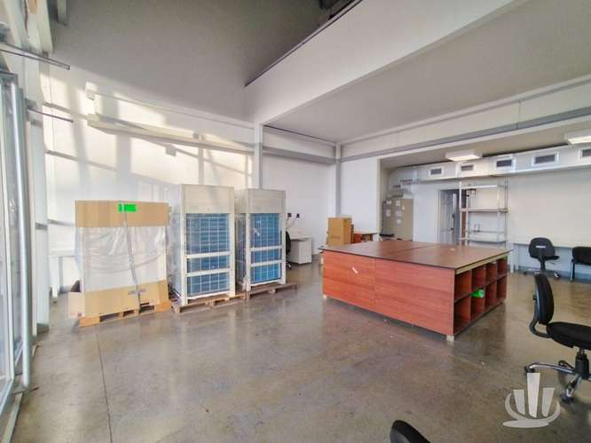 Local Comercial con Oficinas y Bodega en Venta | Junto a Porcelanosa - Imagen 17