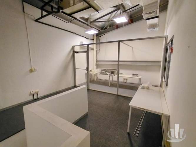 Local Comercial con Oficinas y Bodega en Venta | Junto a Porcelanosa - Imagen 12