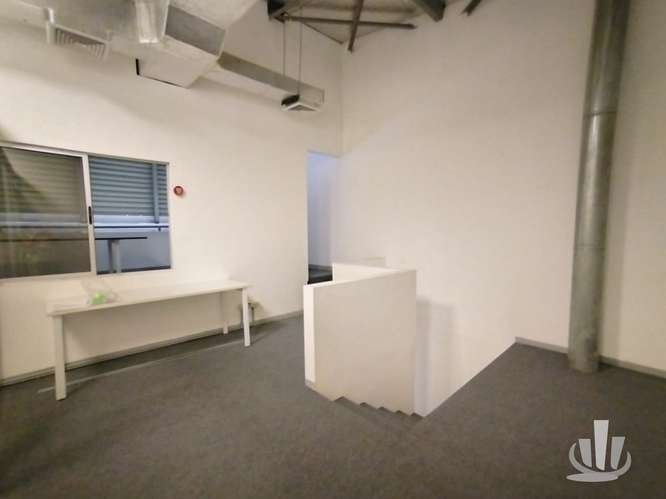 Local Comercial con Oficinas y Bodega en Venta | Junto a Porcelanosa - Imagen 10