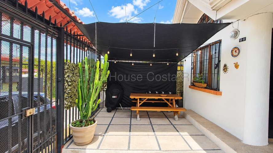 Venta de casa un nivel en las Luisas Zapote - Imagen 8
