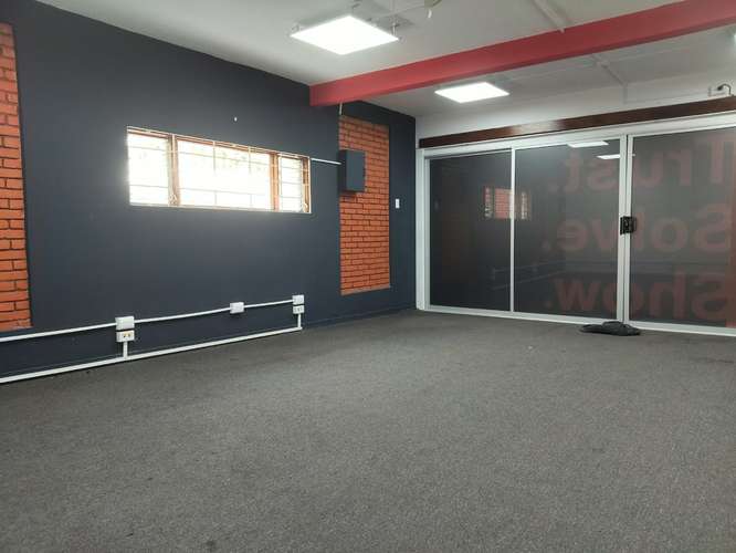 Casa Amplia cerca de UCR y Mall San Pedro - Imagen 9