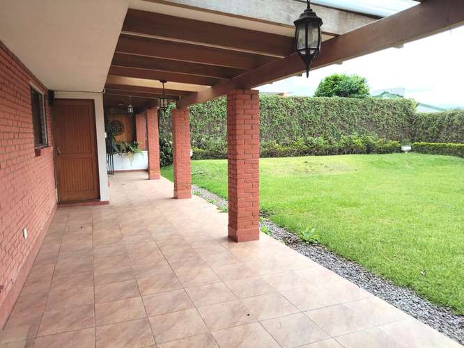 Casa Amplia cerca de UCR y Mall San Pedro - Imagen 4