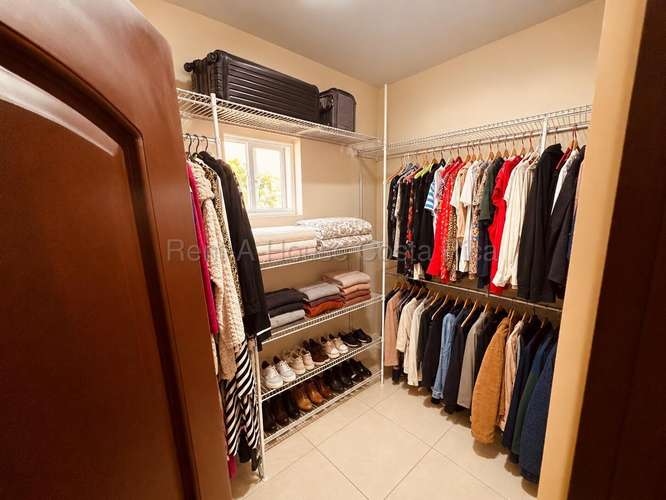 Elegancia y confort en exclusivo condominio de San Isidro de Heredia - Imagen 7
