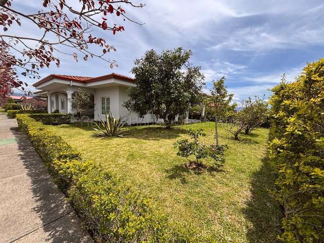 Elegancia y confort en exclusivo condominio de San Isidro de Heredia - Imagen 11