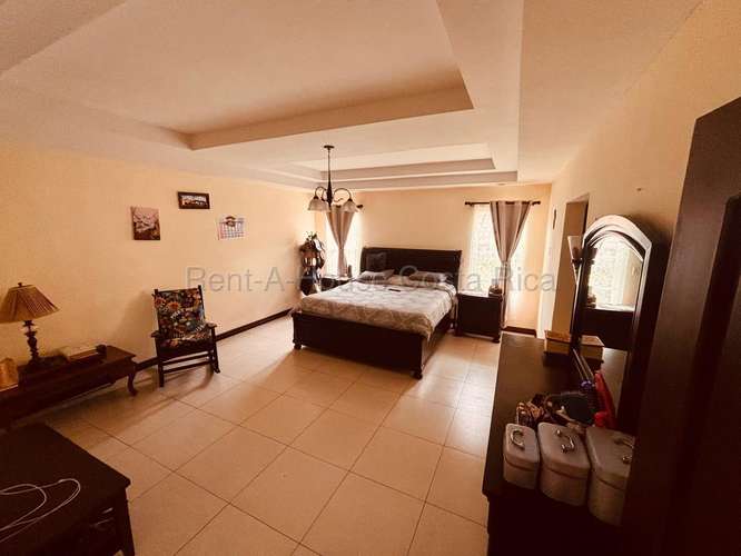 Elegancia y confort en exclusivo condominio de San Isidro de Heredia - Imagen 6