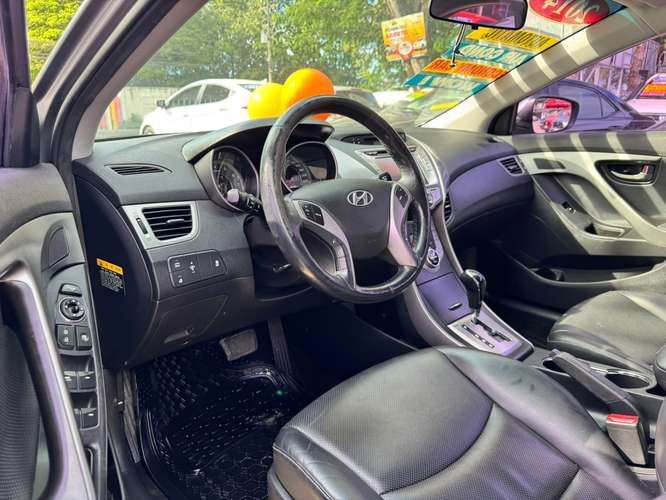 HYUNDAI AVANTE GDI-2014-AUTOMATICO-SHIFT TRONIC-6.475.000