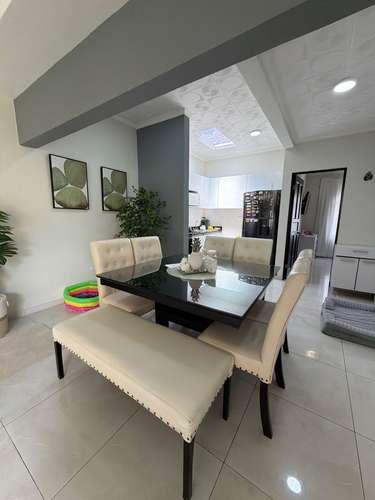 SE ALQUILA CASA GRANDE CON APARTAMENTO 5 HABITACIONES 4 BAÑOS  - Imagen 18