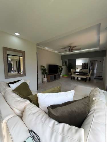 SE ALQUILA CASA GRANDE CON APARTAMENTO 5 HABITACIONES 4 BAÑOS  - Imagen 16