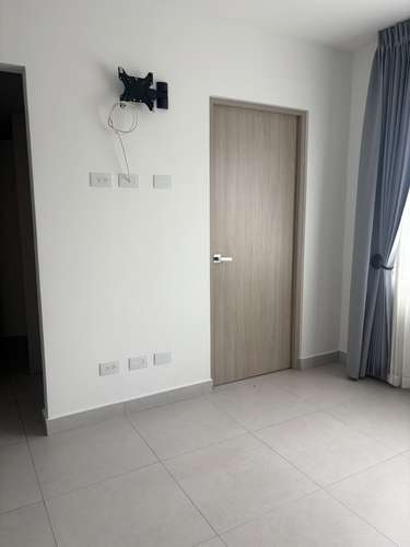 Hermosa casa en alquiler, condominio NAOS, San Joaquin de Flores, tres habitaciones - Imagen 8