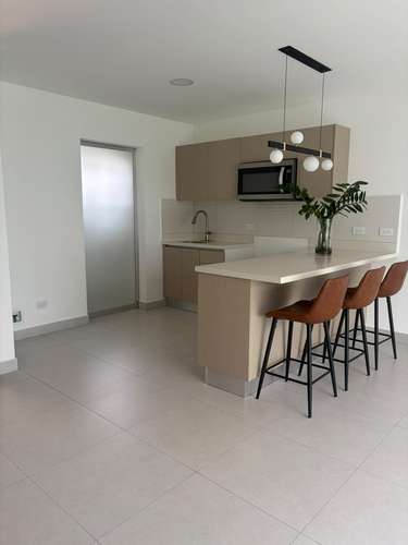 Hermosa casa en alquiler, condominio NAOS, San Joaquin de Flores, tres habitaciones - Imagen 15