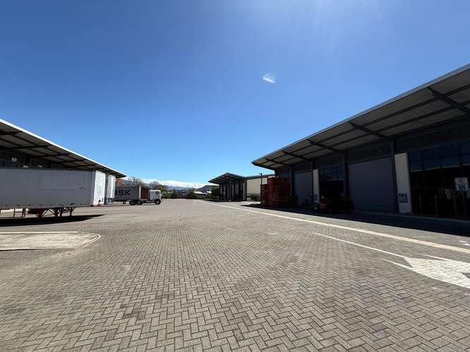 Bodega moderna de 3744 m² en condominio industrial Ciruelas, Alajuela, con seguridad 24 horas - Imagen 3