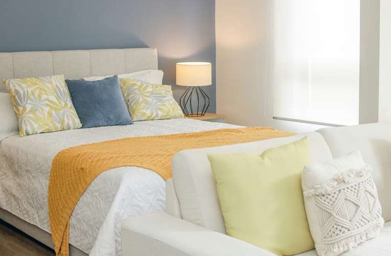 APARTAMENTO FULL AMUEBLADO DE 1 HABITACION CON PARQUEO 