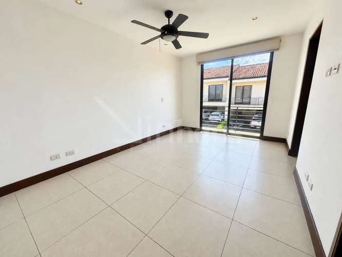 Venta de casa 224 metros de lote en condominio en Brasil de Santa Ana  - Imagen 8