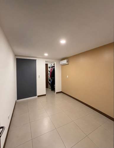 Alquile casa amueblada en Condominio Hacienda El Cafeto, Belén, con piscina y seguridad 24 horas