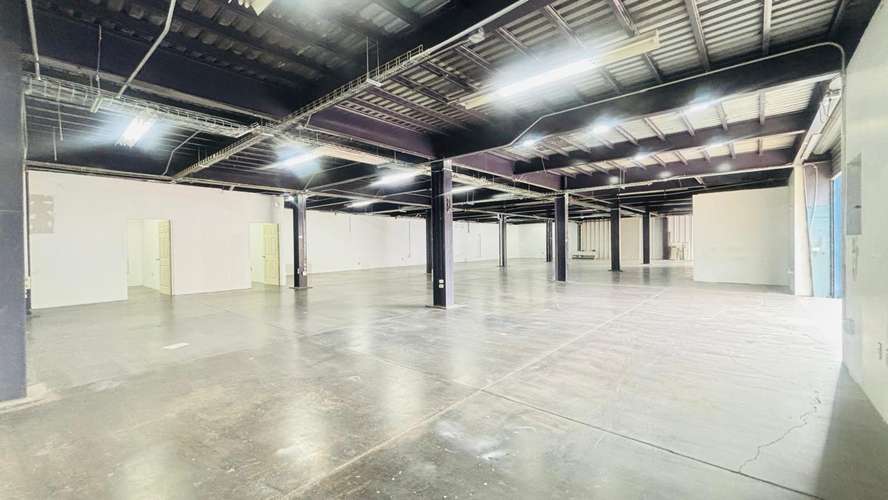 Bodega / Local Comercial de 515 m² en Alquiler Brasil de Santa Ana KVV - Imagen 12
