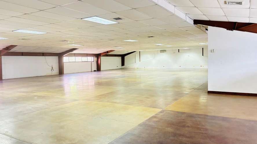 Bodega / Local Comercial en Alquiler – Parque Industrial del Oeste KVV - Imagen 4